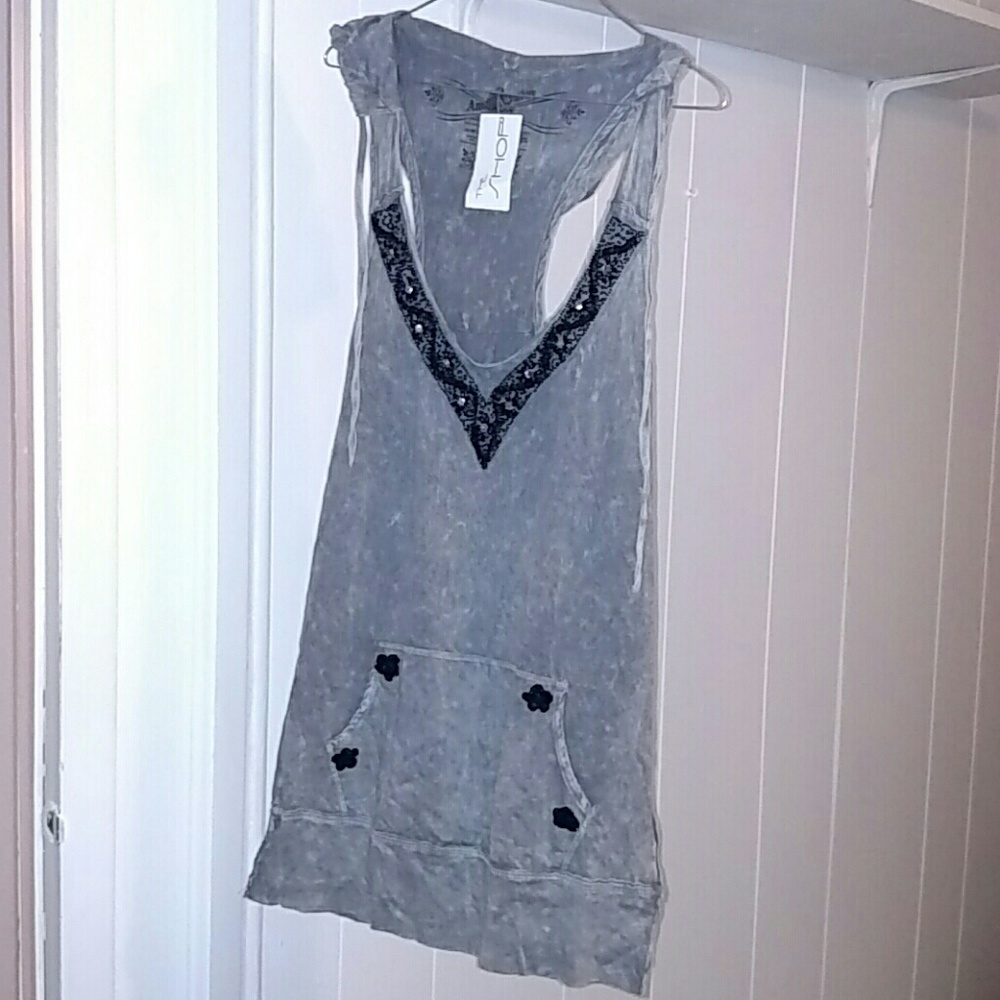 Sleeveless Hooded Jumper
